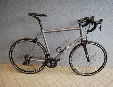 KM Bikes - Silniční kolo RB 61CM